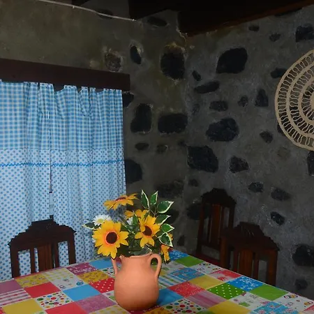 Join Our Relaxed House Near The Beach - Mosteiros Mosteiros  Exterior photo